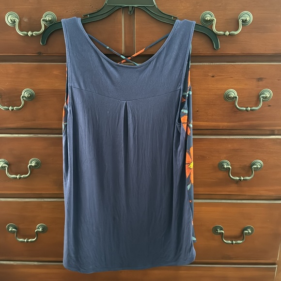 Fortune + Ivy sleeveless top - Picture 2 of 4